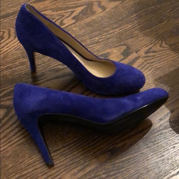 Suede blue pumps - Picture 2 of 3